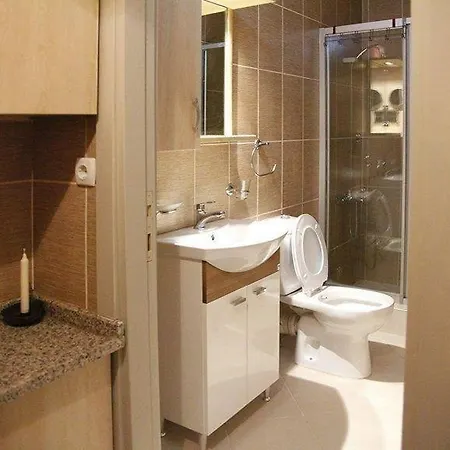 Gen Suites Pera Aparthotel 2*