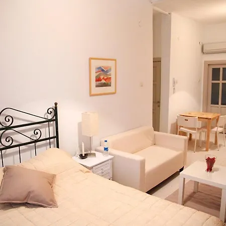 Gen Suites Pera 2*