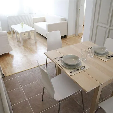 Gen Suites Pera