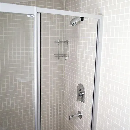 Gen Suites Pera
