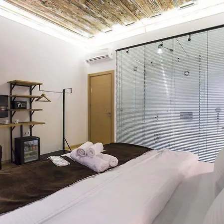 Gen Suites Pera 2*